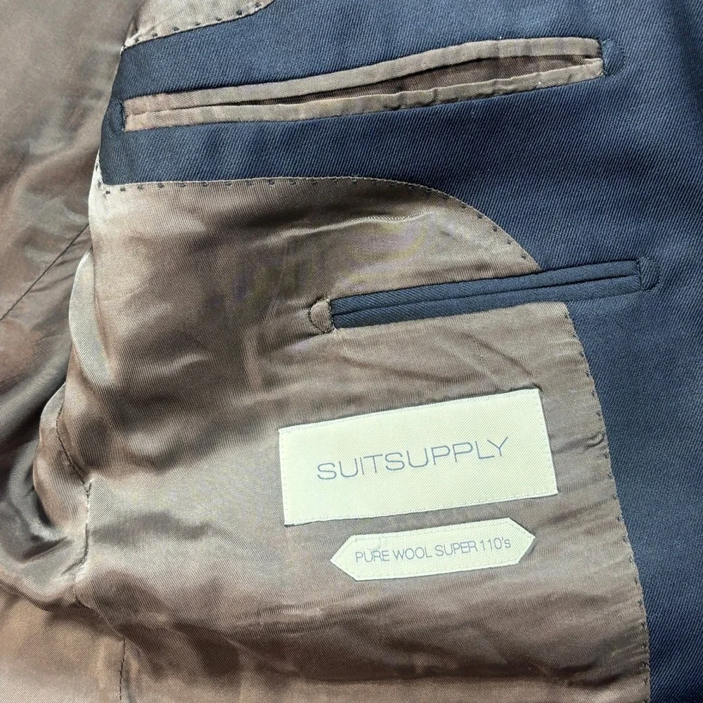 Suitsupply two versatile