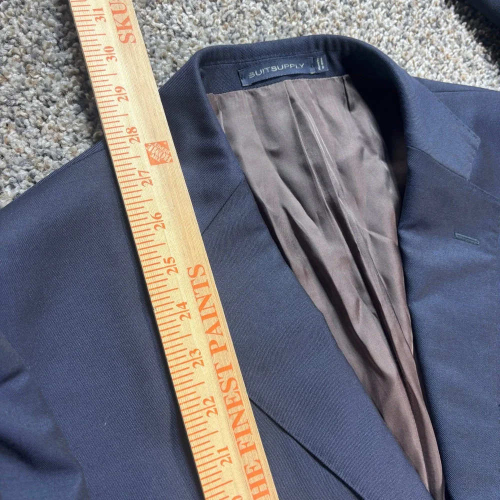 Suitsupply professional crafted closure