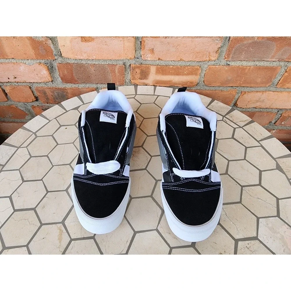 Vans are sneakers low
