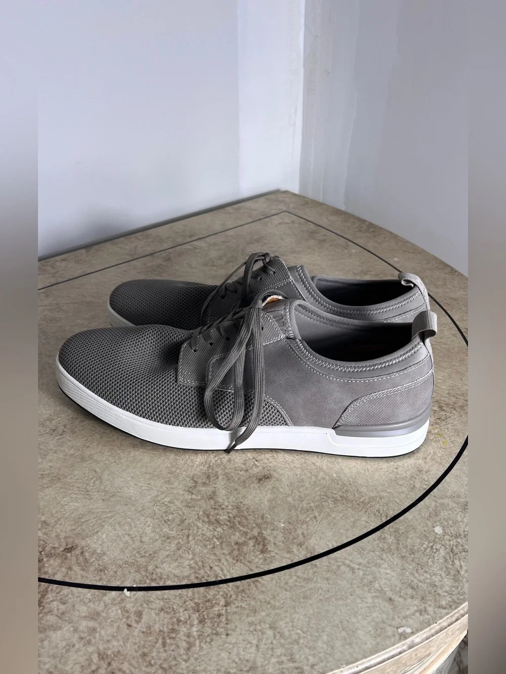 Steve Madden profile low casual