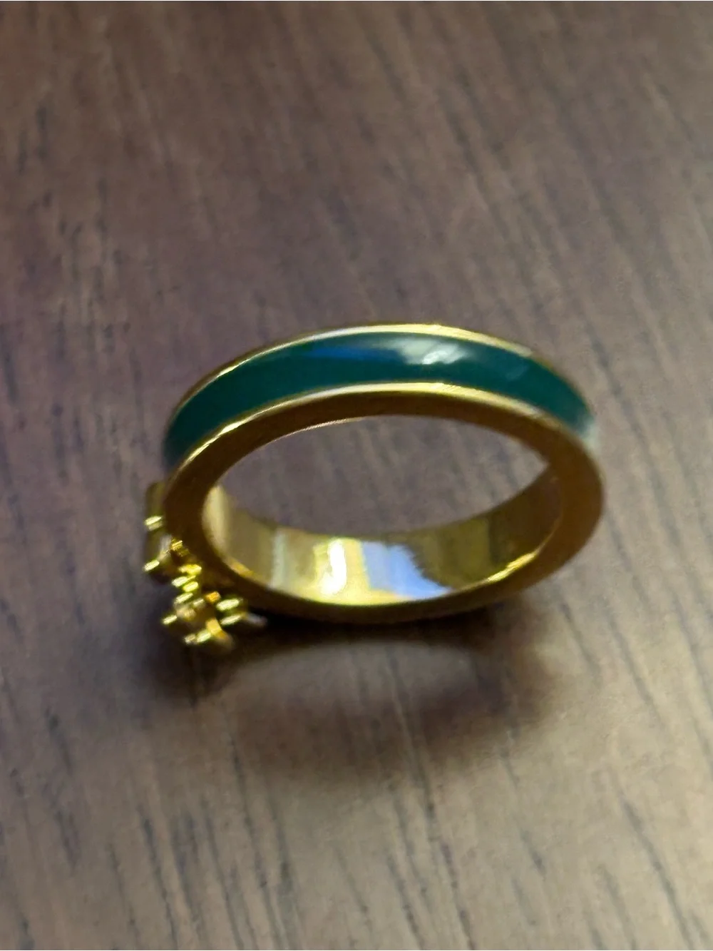 Gold-plated Green Enamel Logo Band Ring tory Burch brand new without tags size 6
