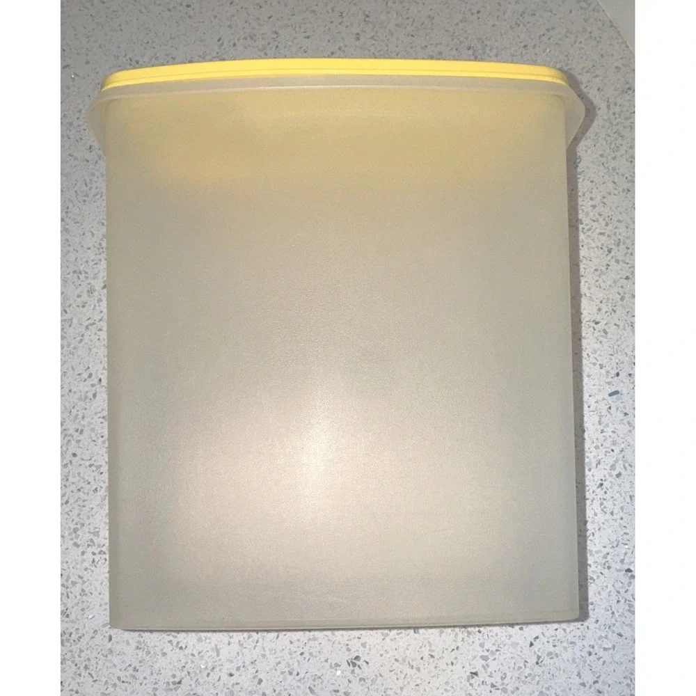 Tupperware 8l used