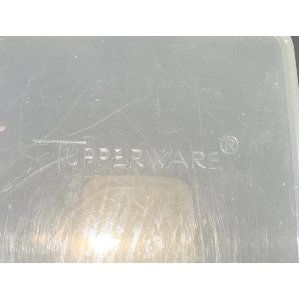 Tupperware seal storer keeper