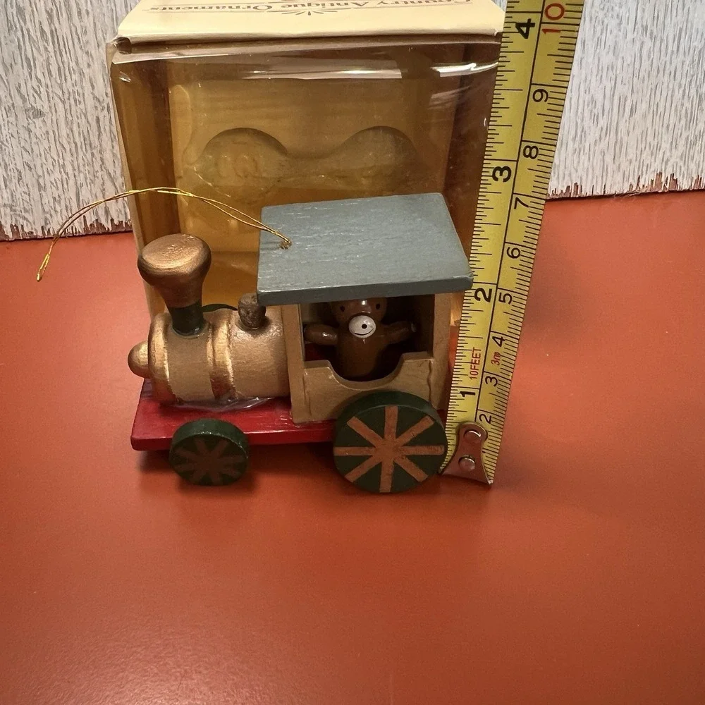 Wooden Red Christmas Train With Bear Conductor RUSS BERRIE & CO Taiwan - Vintage