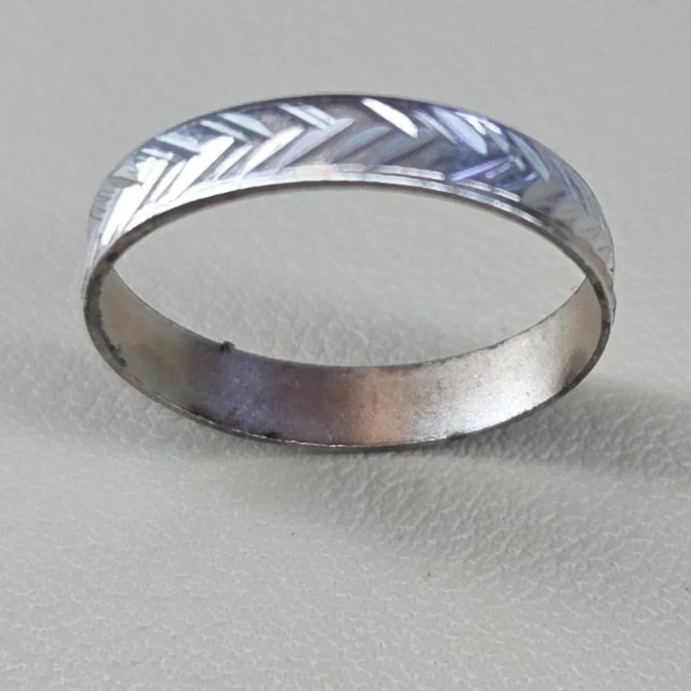 N/A tone polished