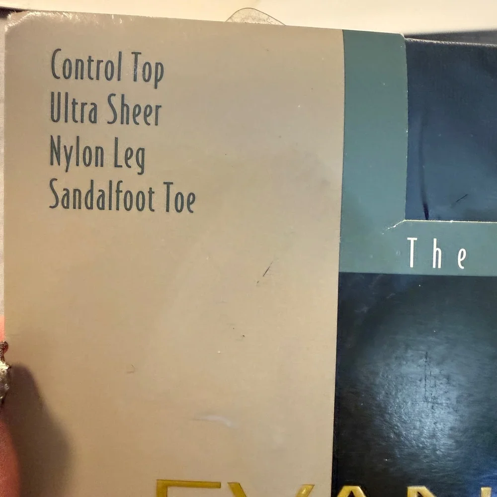 Evan Picone 90s tights hosiery