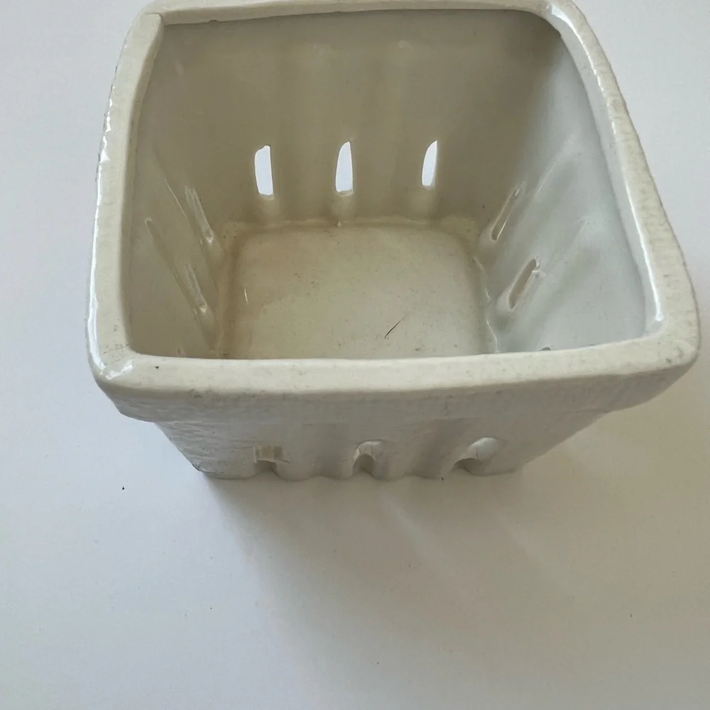 Creative Co-Op Ivory Ceramic Basket