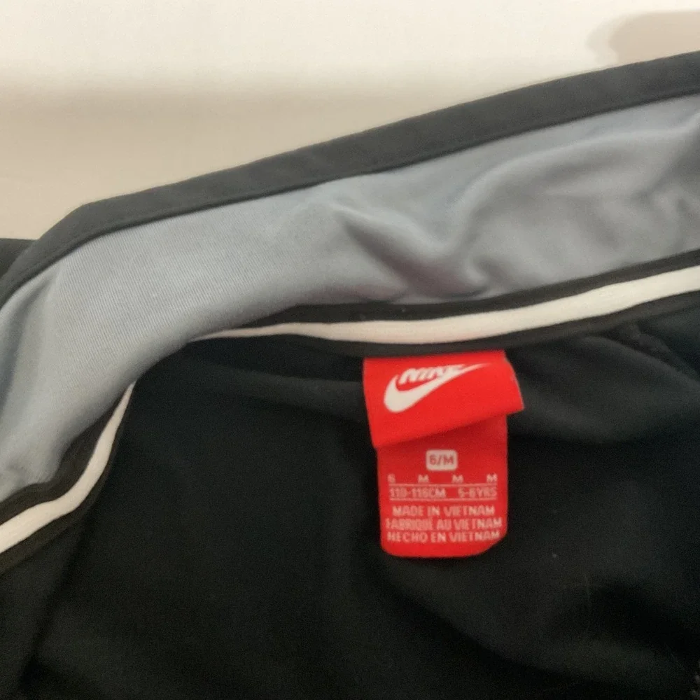 Nike‎ Track Jacket Kids Size 6 Black Grey Nike Air Zip Up Sportswear