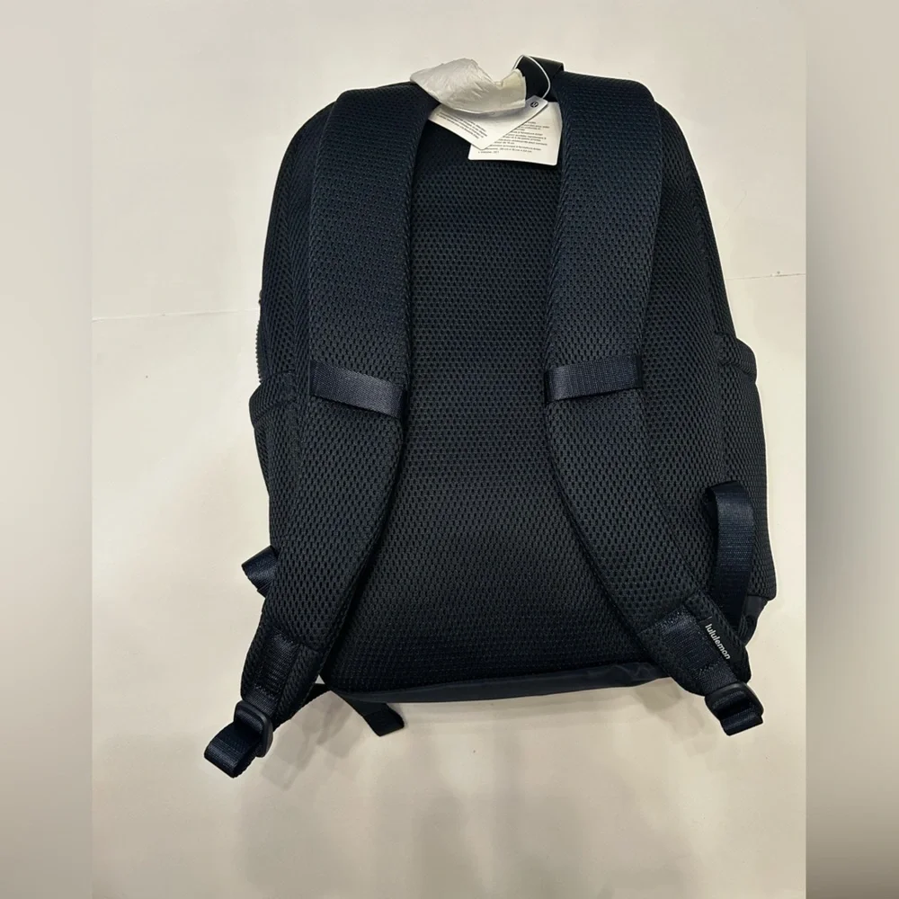 Lululemon Everywhere Backpack Knit Mesh-22L-True‎ Navy
