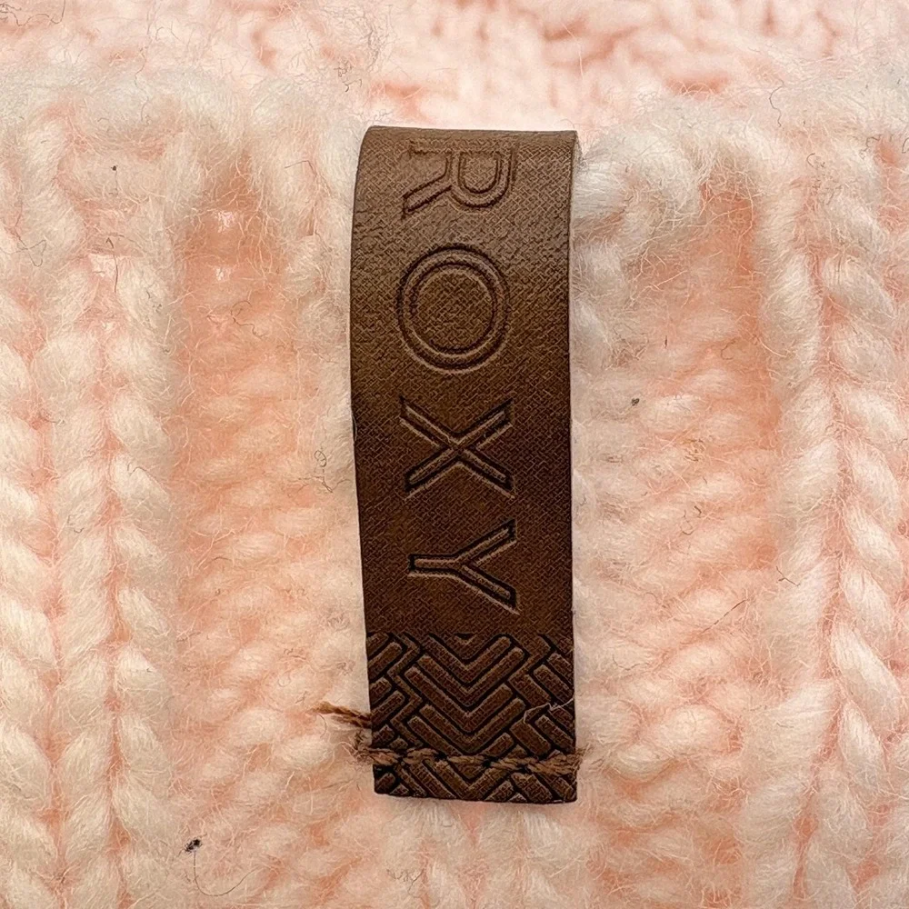 ROXY Womens Beanie Pink Medium Lined Knit Pom Fur Trim Logo Winter Cozy