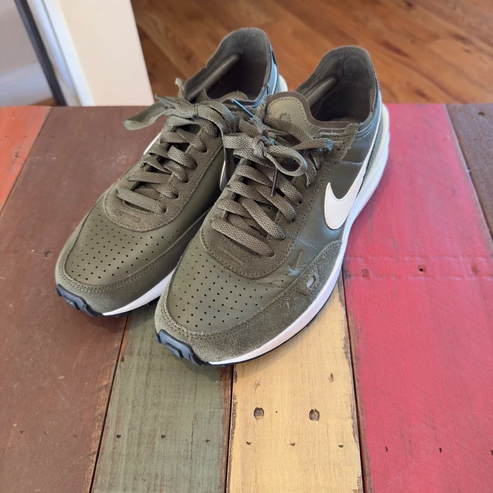 Nike Waffle Debut Mens Size 8 Olive Green Suede Leather Sneakers DX9428-201‎