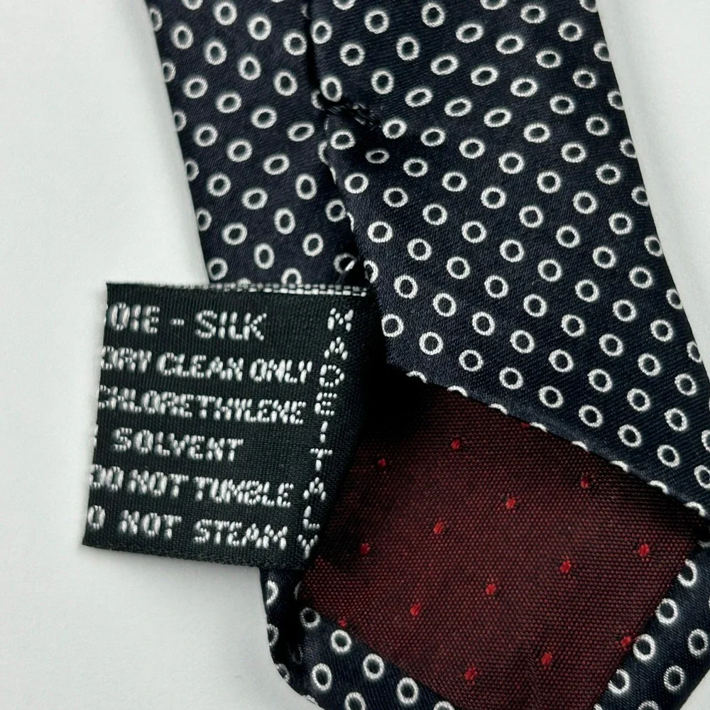 Vintage Gianni Versace Burgundy‎ Iconic Medusa Medallion 100% Silk Tie Italy