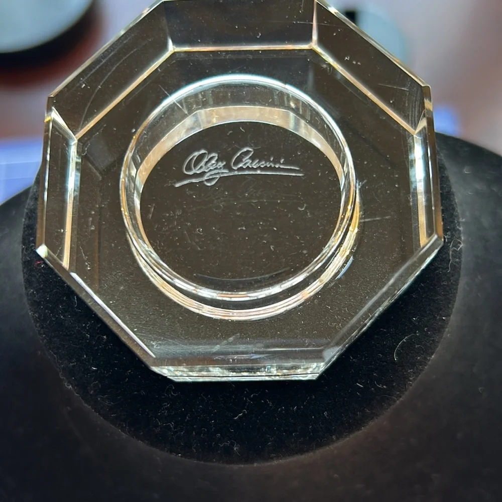 Oleg Cassini shape end 2006