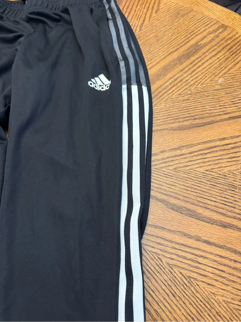 adidas classic black