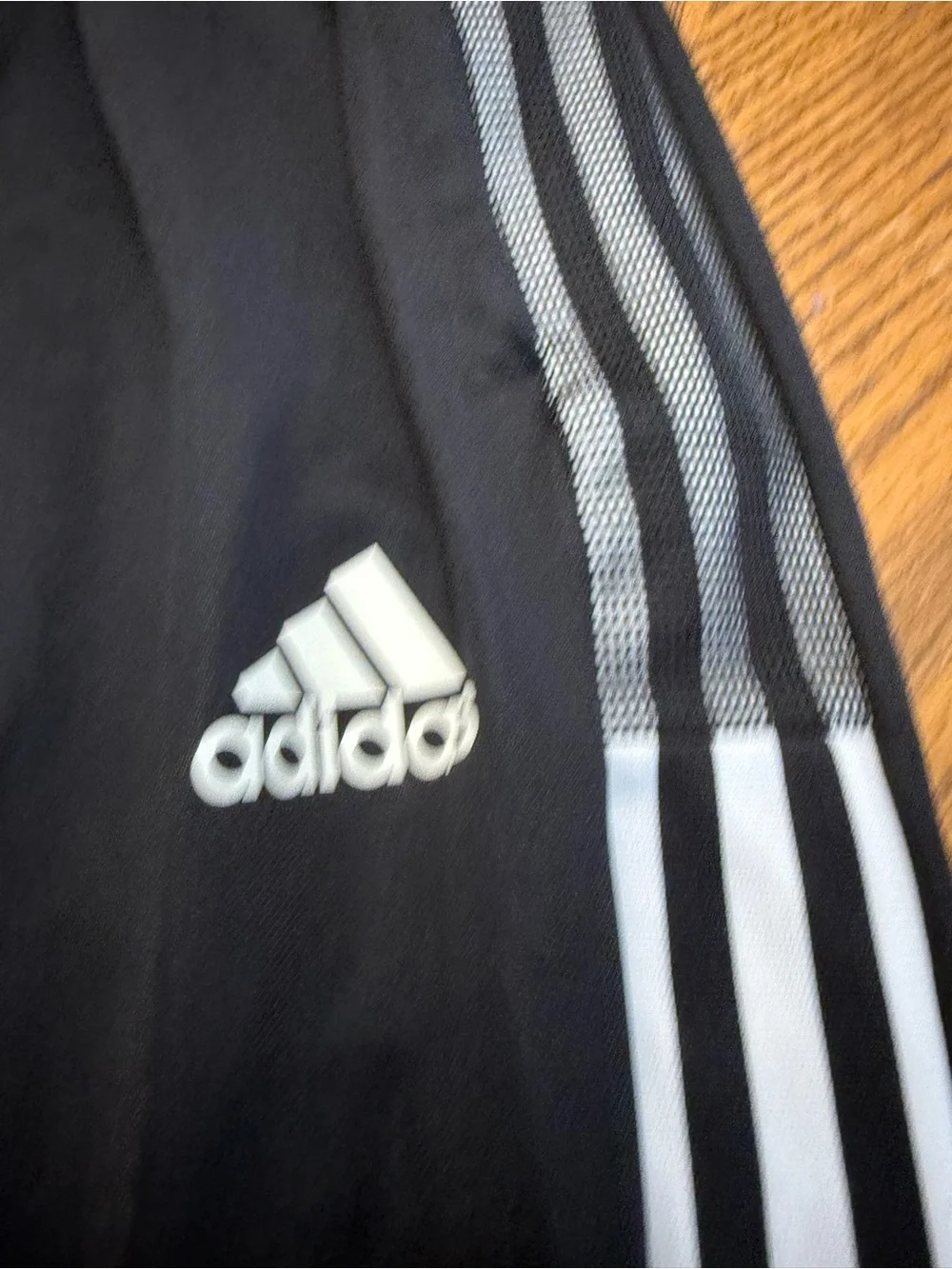 adidas classic black