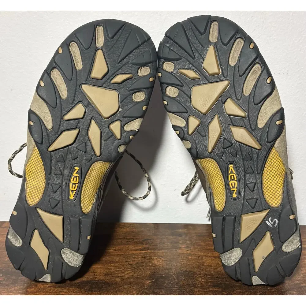 Keen worn used