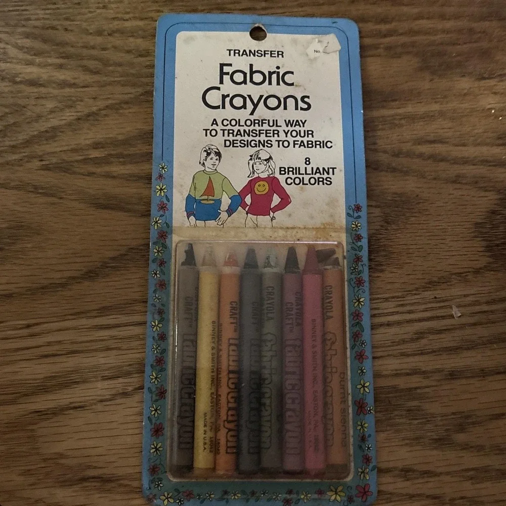 NOS Vintage Transfer Fabric Crayons 8 Crayola colors‎ Made in USA