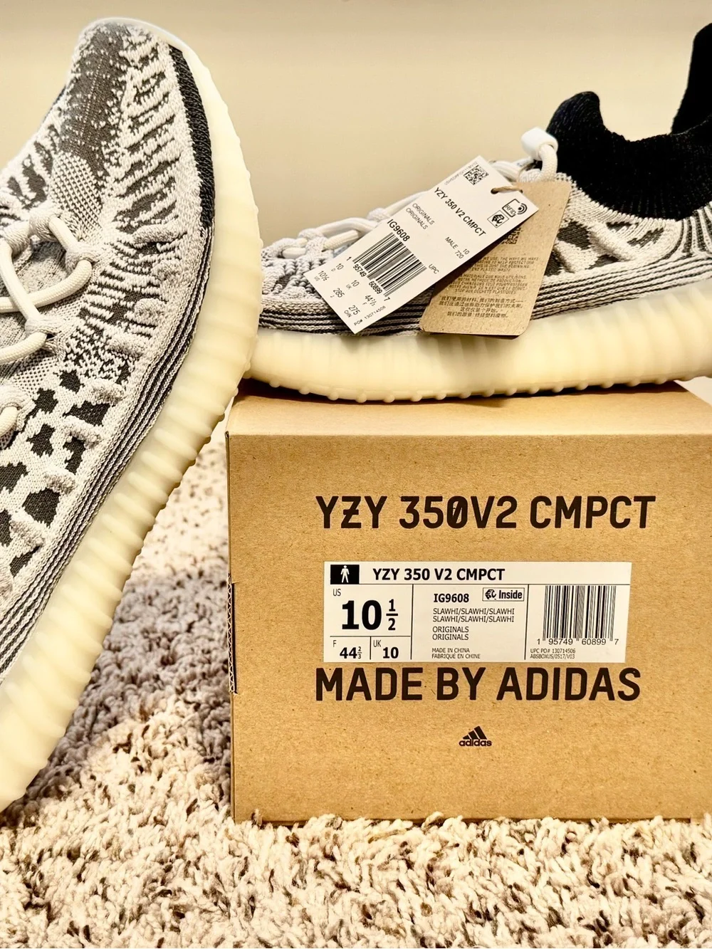Adidas/ Yeezy Boost 350 V2 CMPCT 'Panda'