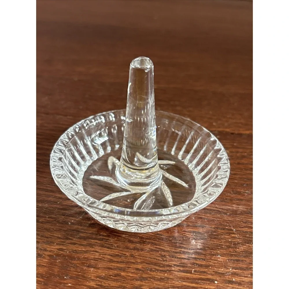 Beautiful Vintage Ring‎ Holder