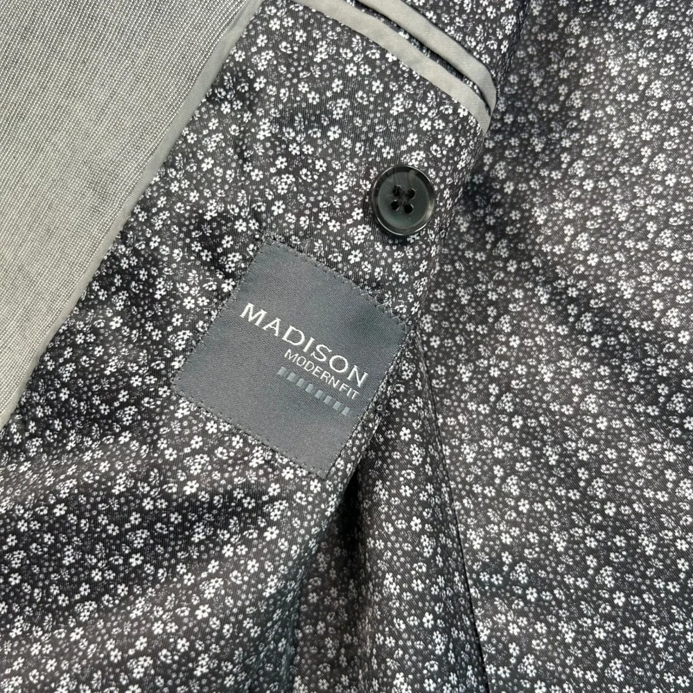 Madison modern fit