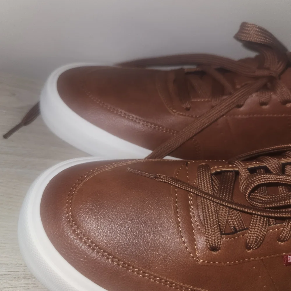 Levis Mens Tan Brown Faux‎ Leather Low Top Sneakers LV705418 Size 10M