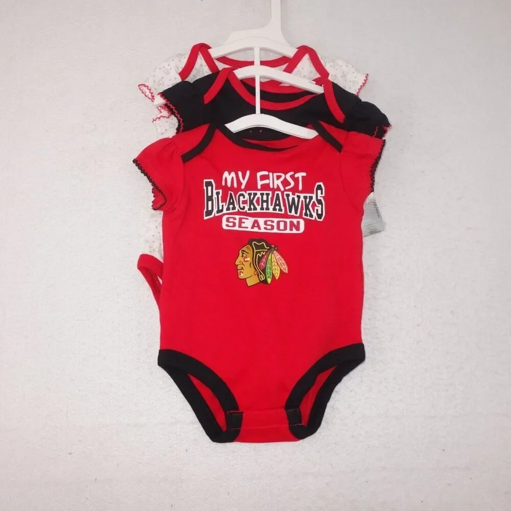 NEW NHL Chicago Blackhawks 3 Piece Bodysuit Set One Piece Baby Size 6-9 Months