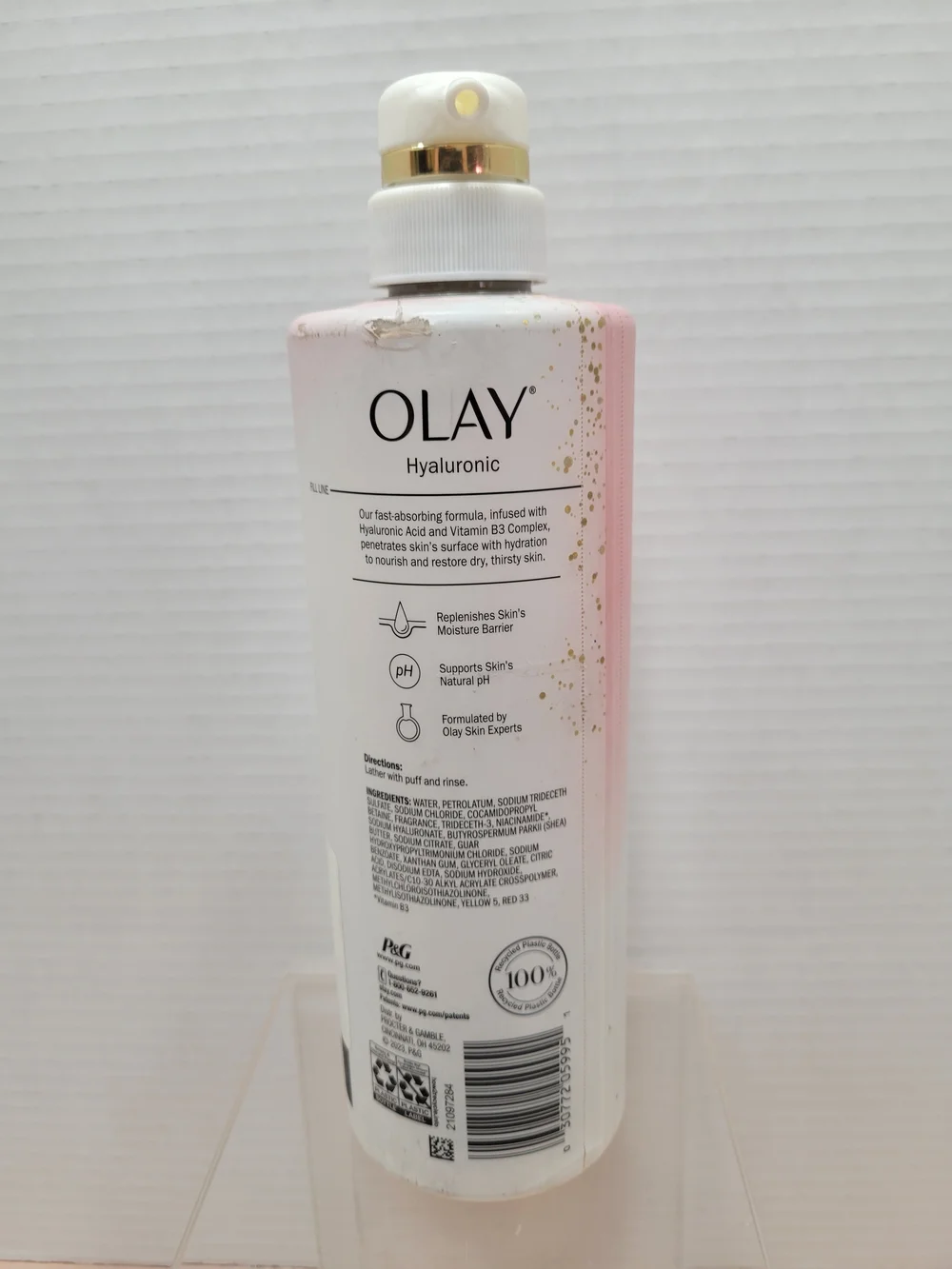 OLAY Hyaluronic Moisturizing Body Wash - Pink/White/Gold