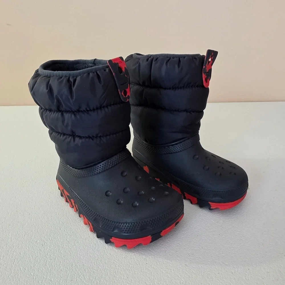 Crocs Classic Neo Puff Boots Kids C9 Black Red Camo Insulated Winter 207683