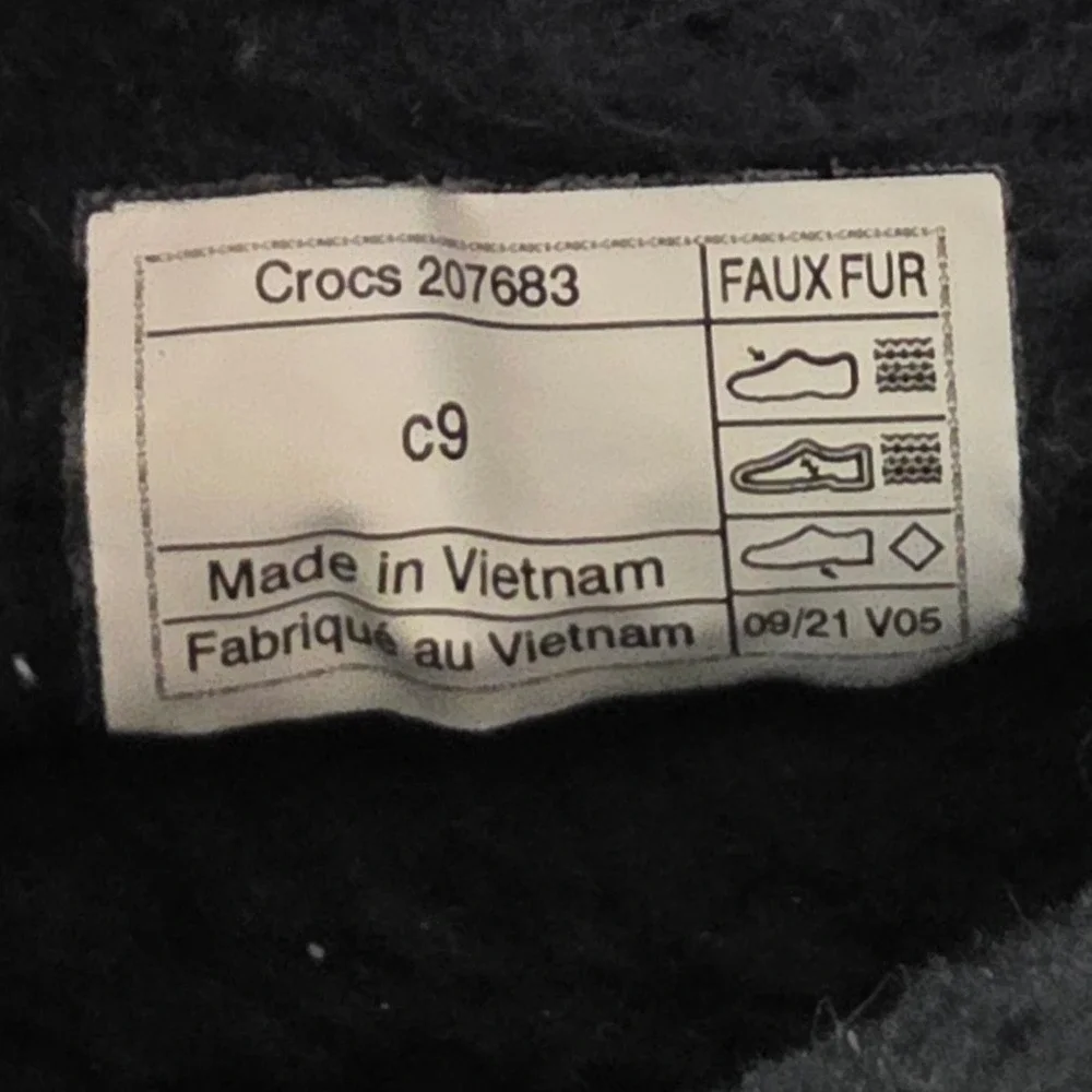 CROCS material croslite