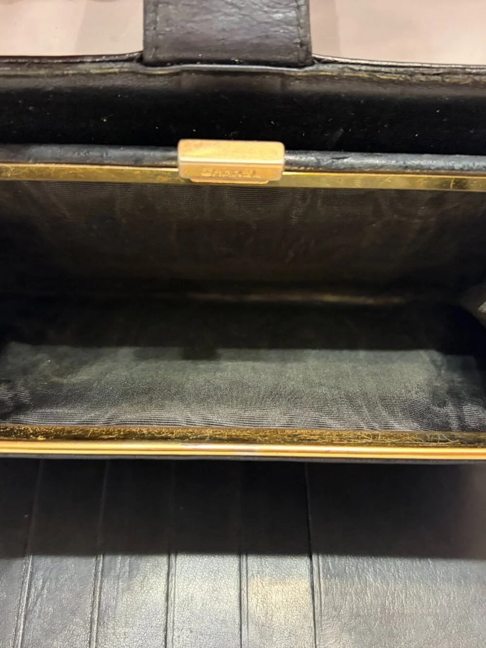 CHANEL authentic wallet