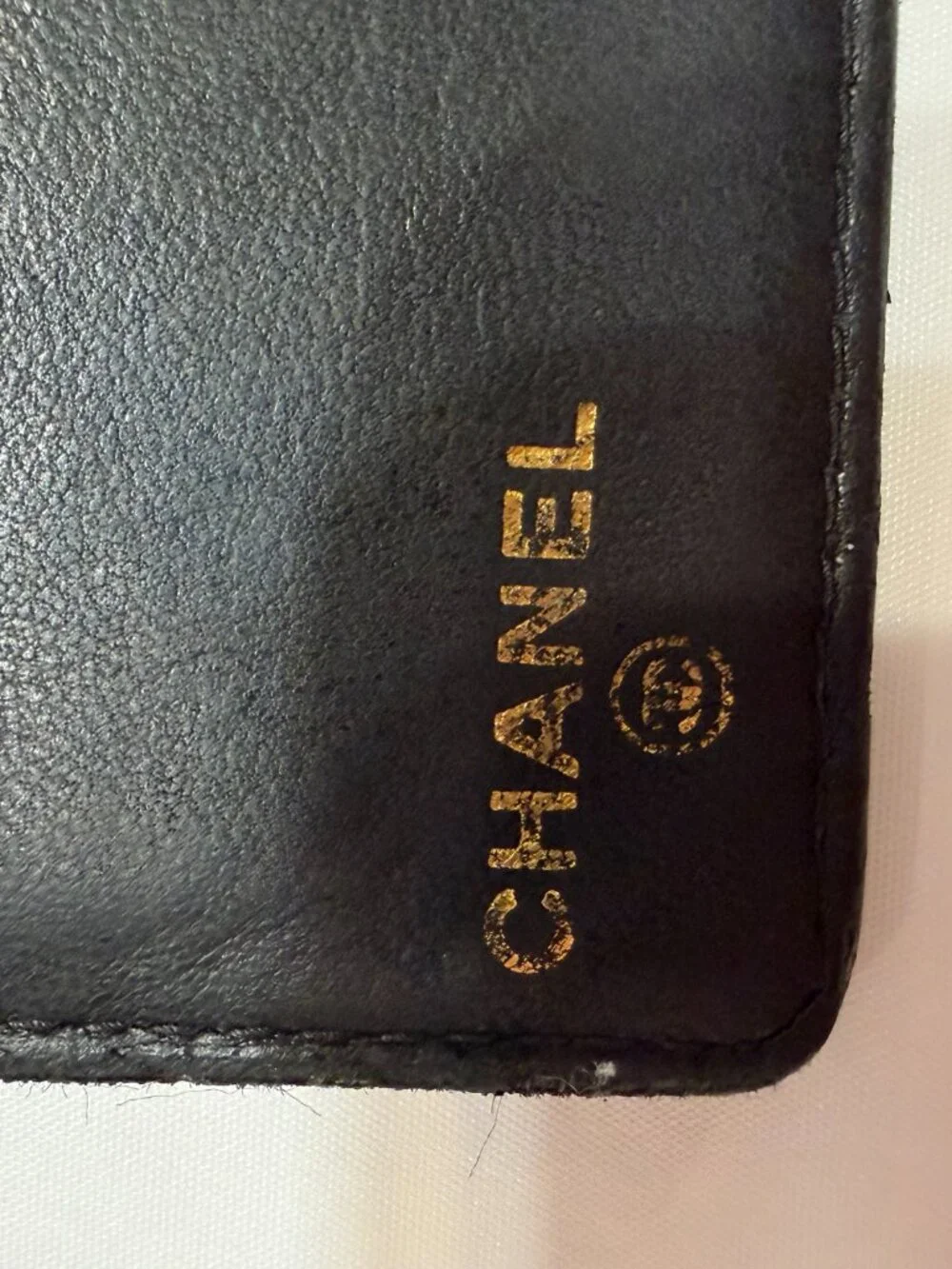 CHANEL authentic wallet