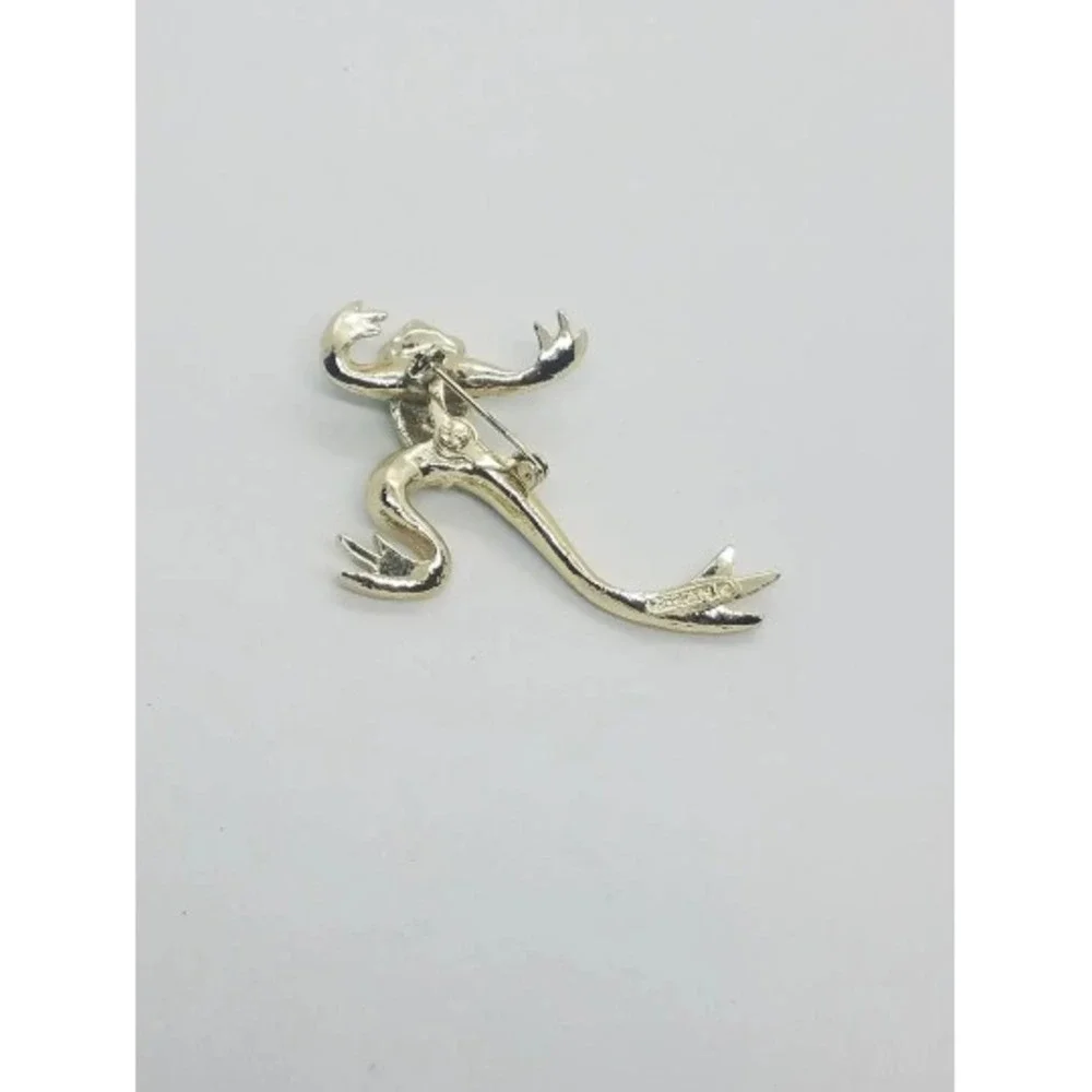 N/A vintage brooch