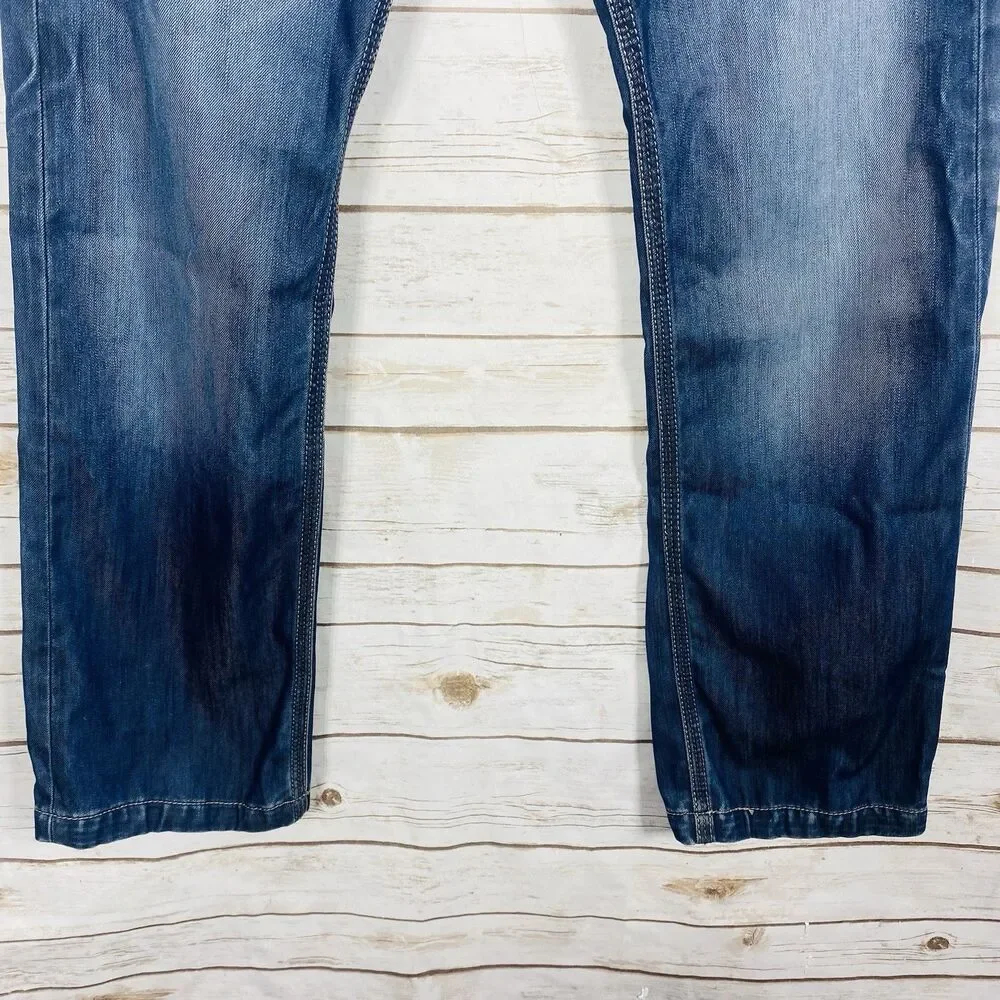 Levis levi men