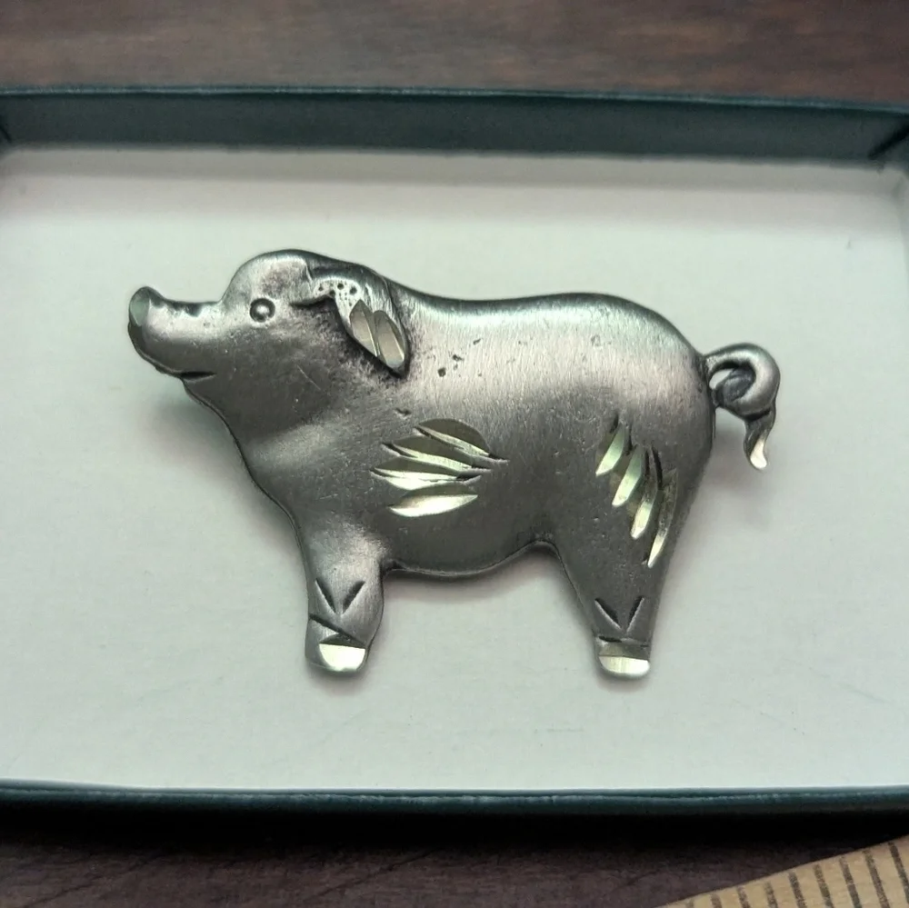Vintage Adorable Pewter Pig Brooch