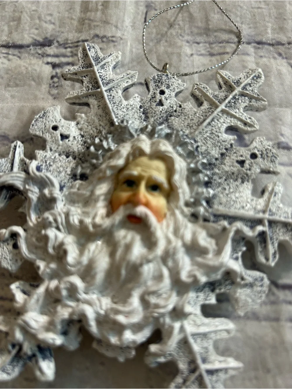 OLD FASHIONED DETAILED SCULPTED WHITE SANTA CLAUS FACE GLITTERED ORNAMENT (1)