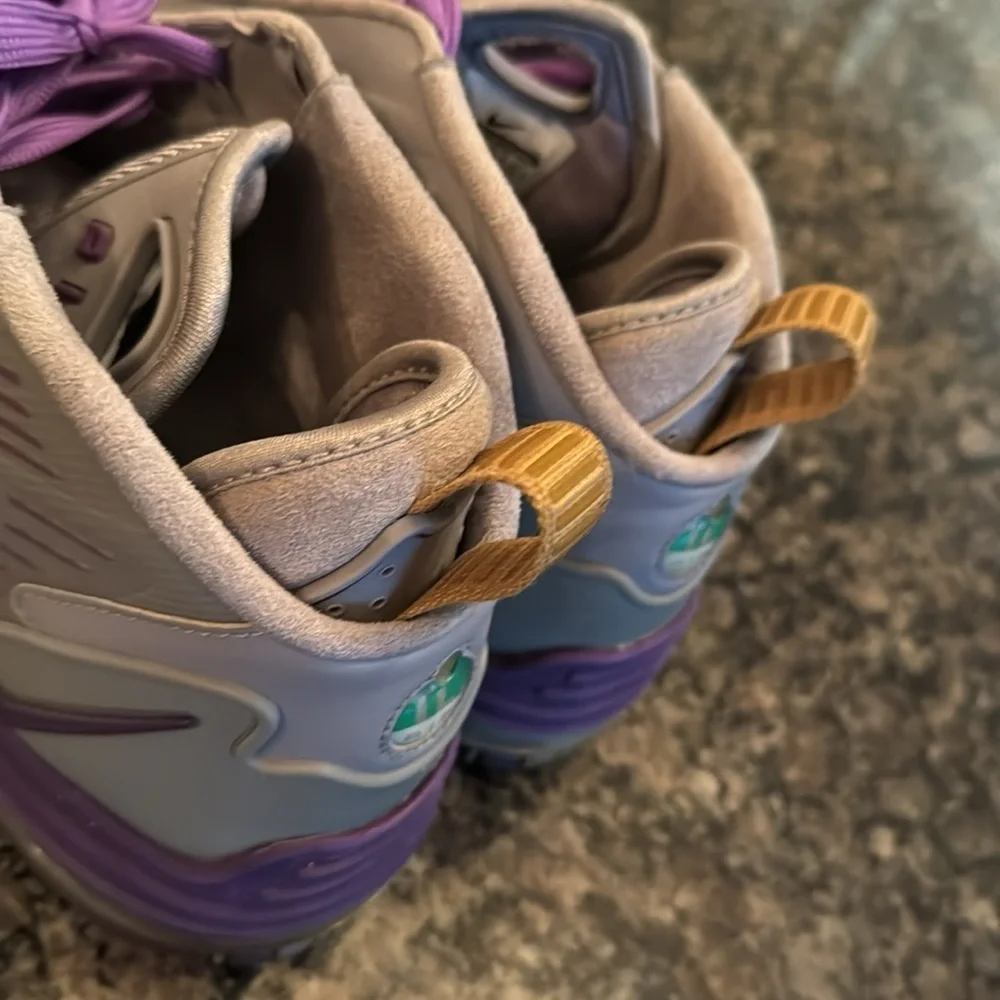 Nike comfortable stylish purple