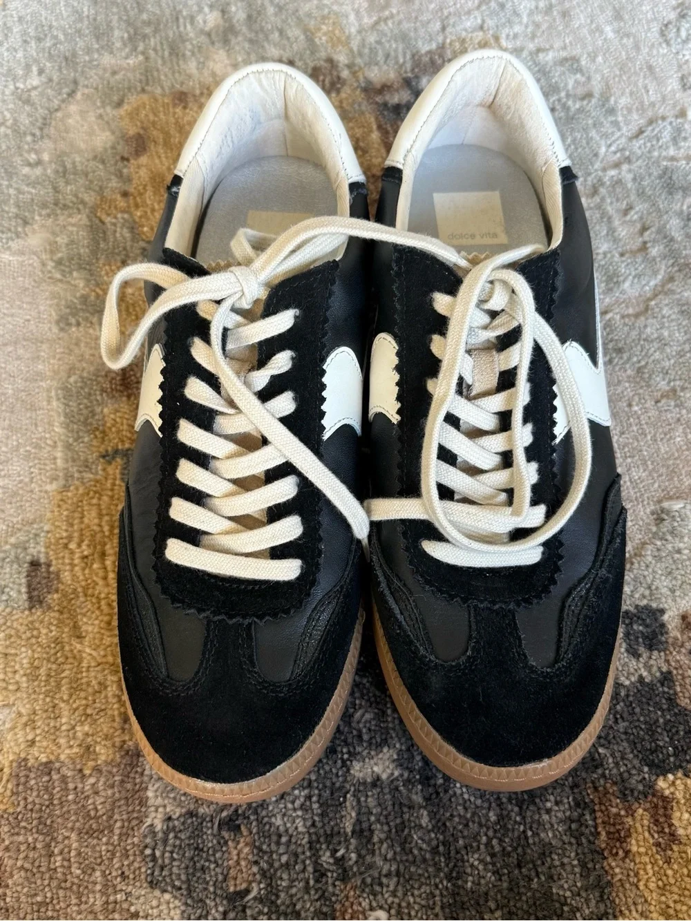 Dolce Vita suede gum