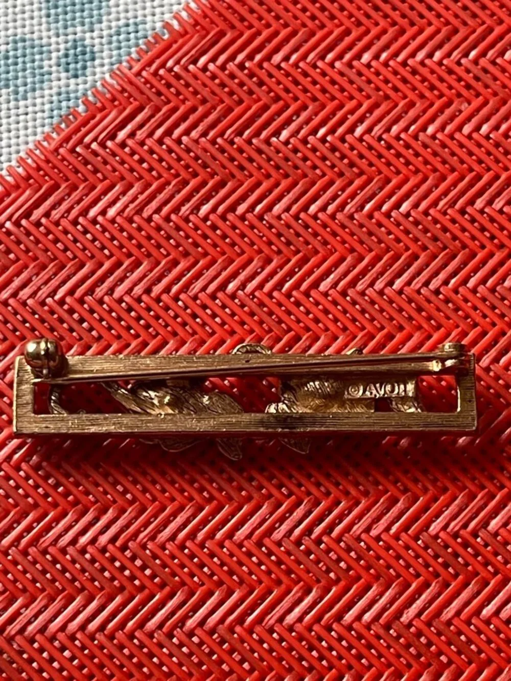 Avon this brooch