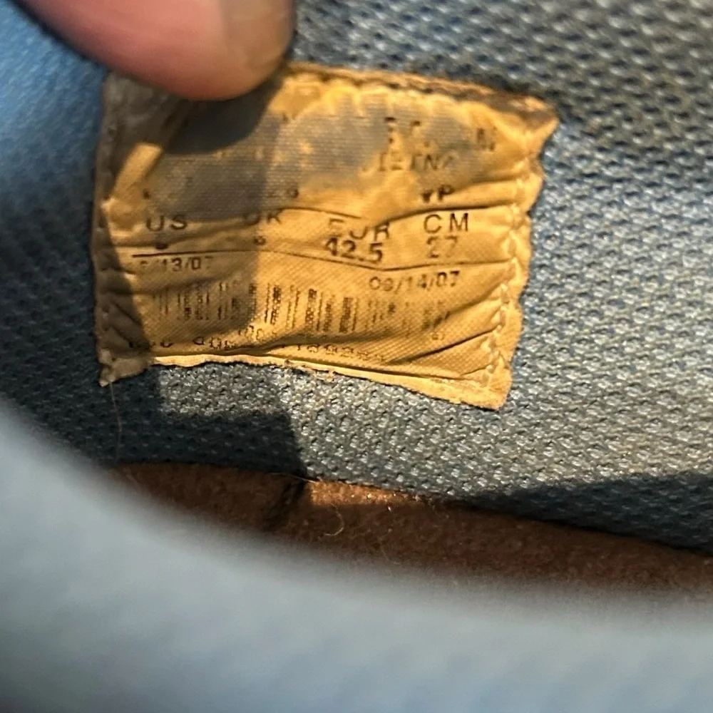 Nike fading signs