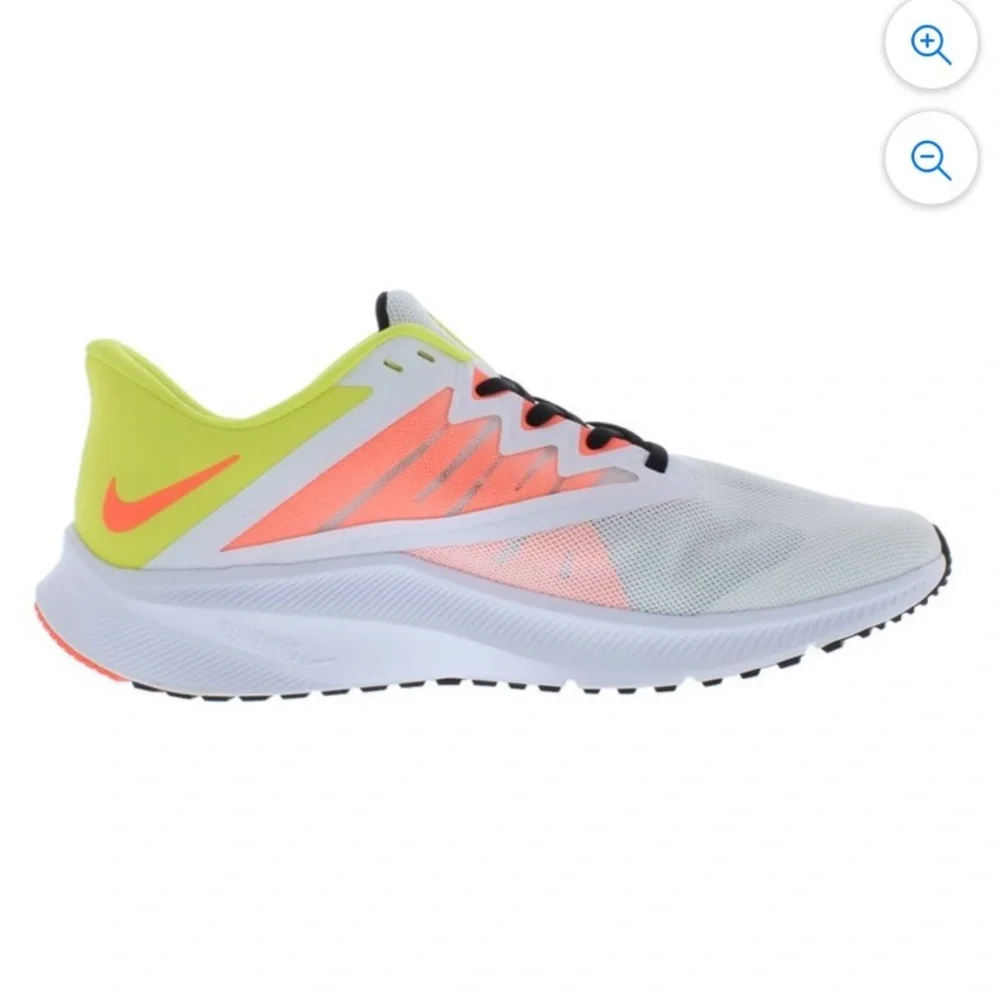 Nike quest running