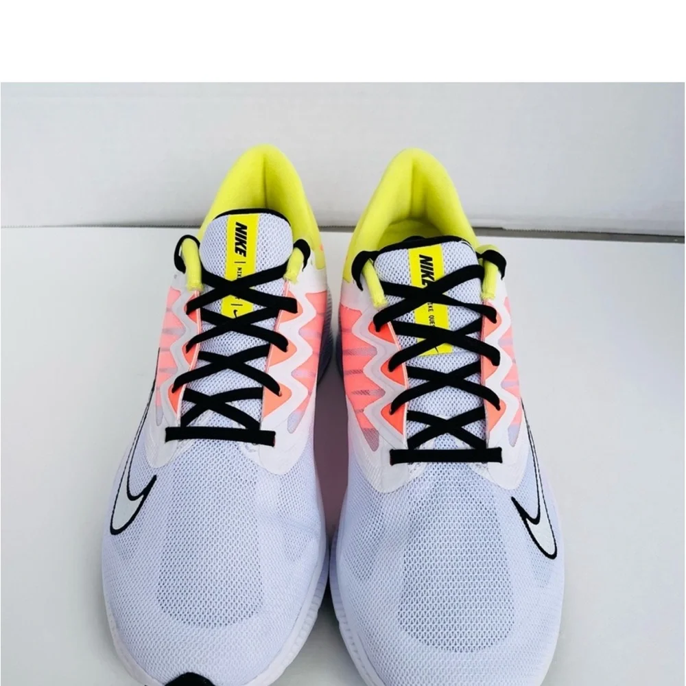 Nike quest running