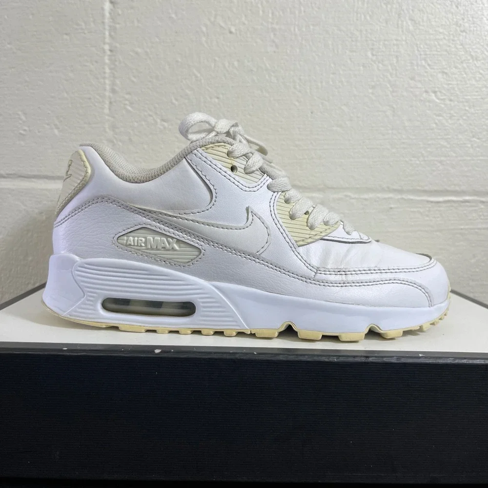 Nike Air Max 90 833412-100 All White Leather Sneaker Shoes Youth Size US 5.5 Y