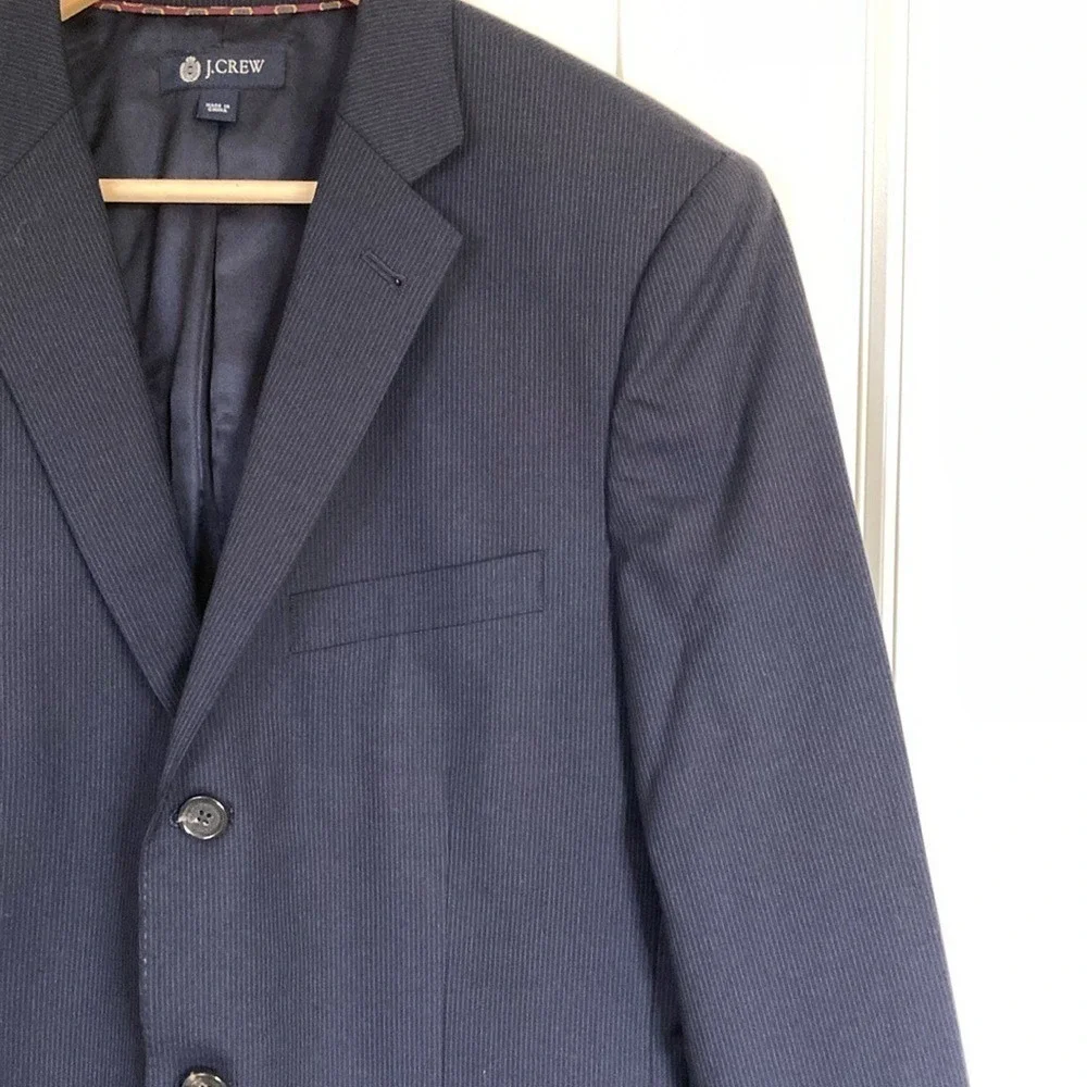 J. Crew men 19 100%