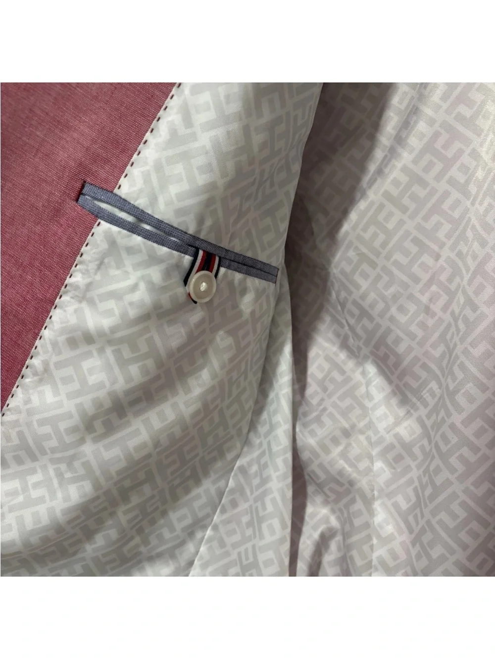 Tommy Hilfiger stylish single