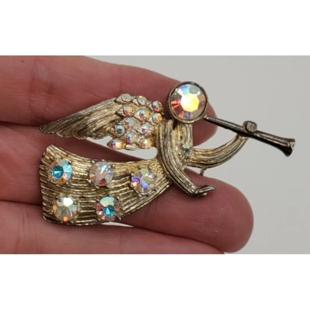 Eisenberg Ice gold stone