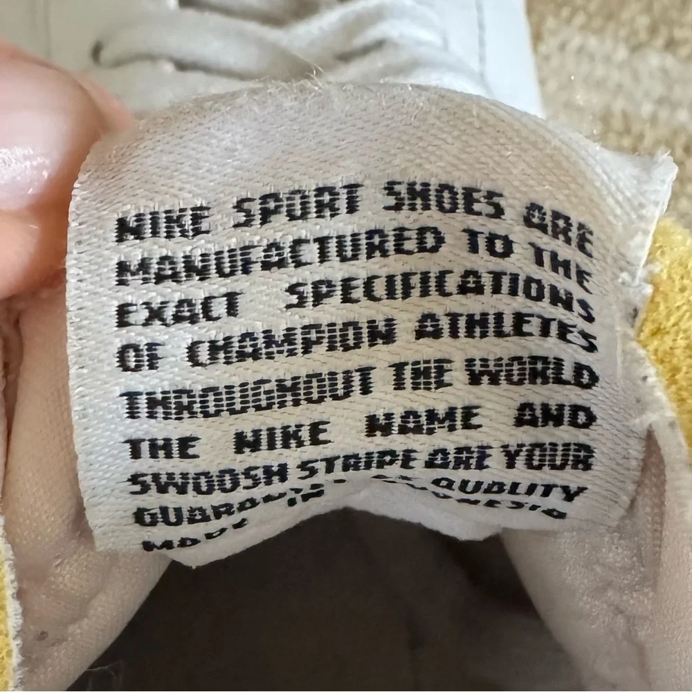 Nike Blazer Mid ’77 Vintage High Top Leather Sneakers Streetwear White 10.5