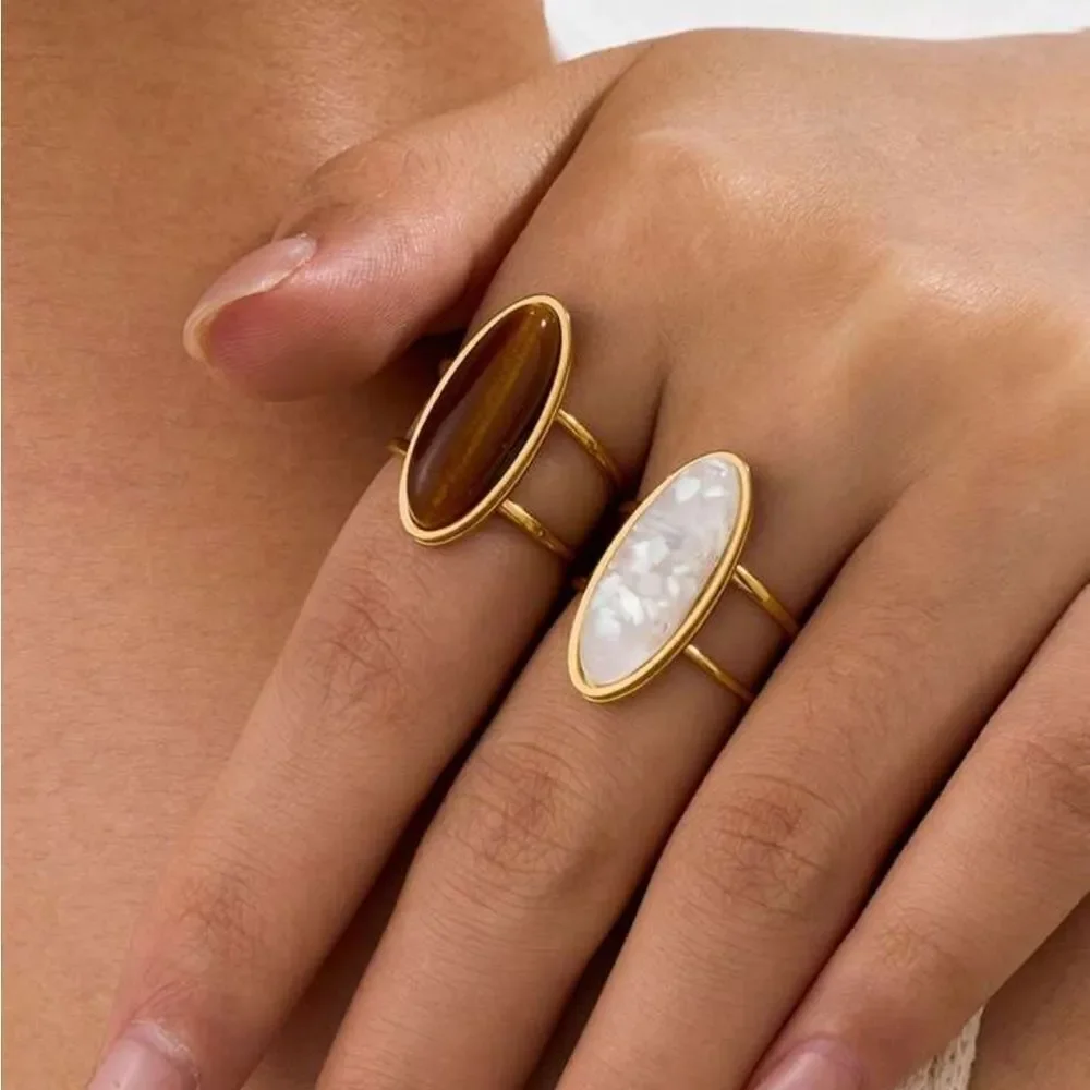 White Oval Ring #1748