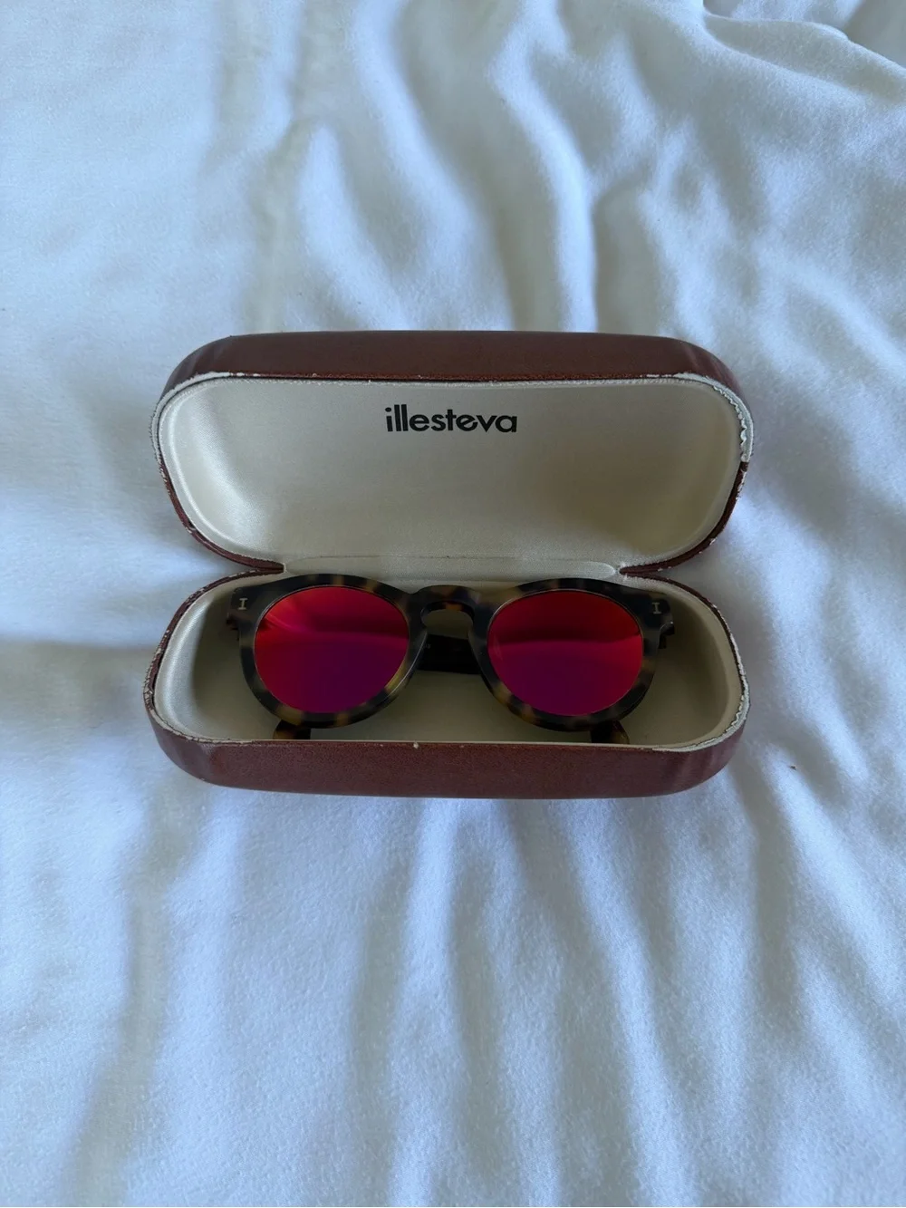 Illesteva round tortoiseshell