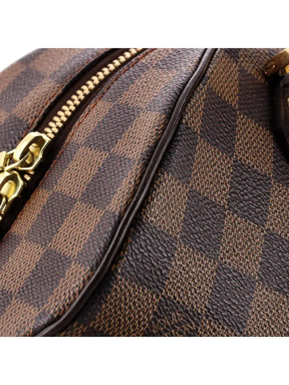 Louis Vuitton shop making mini