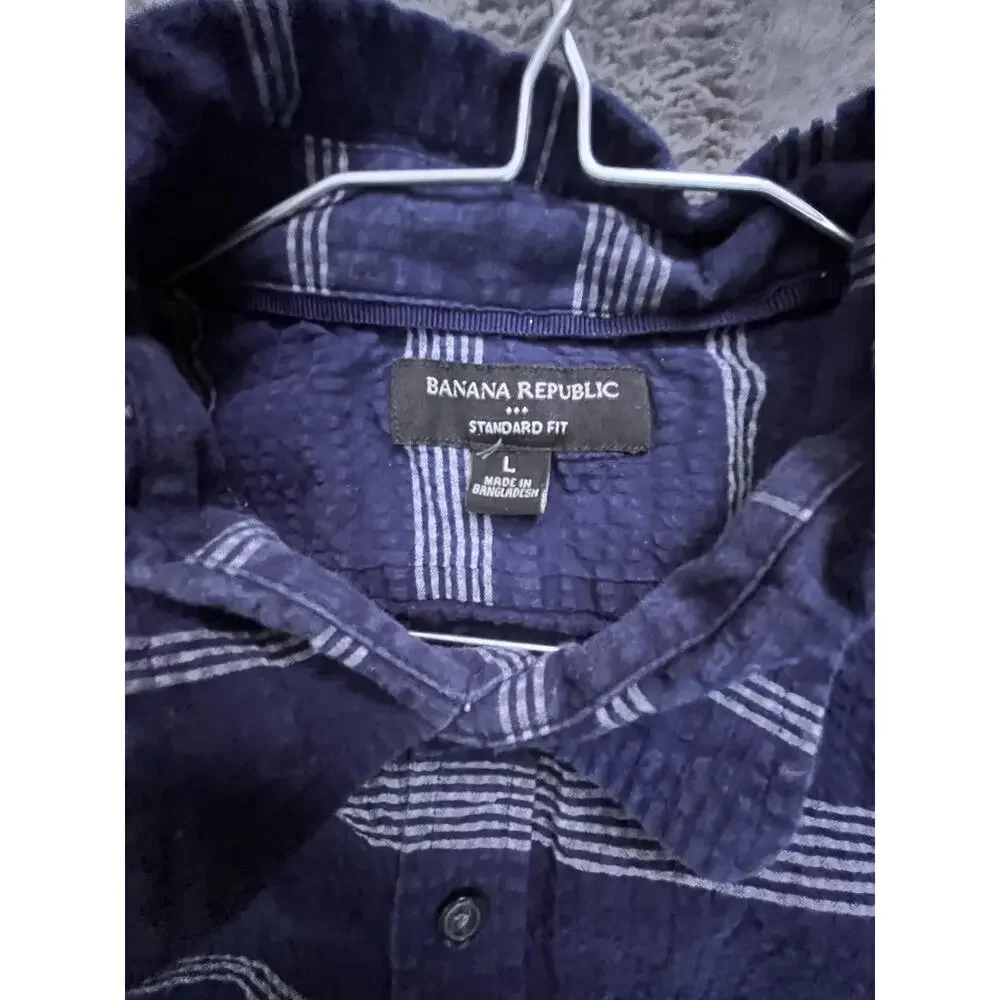 Banana Republic includes point notes